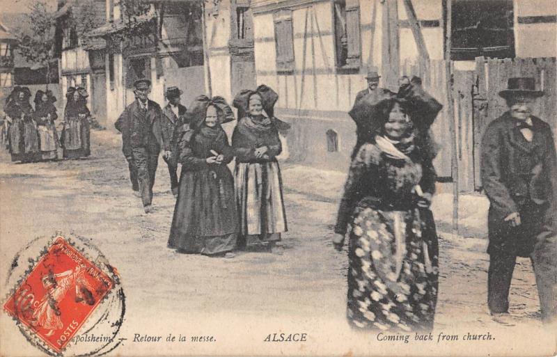 Carte postale ancienne Geispolsheim - Retour De La Messe à Geispolsheim