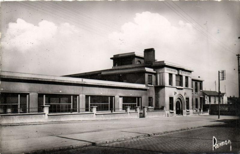 Carte postale ancienne Gentilly- Le Groupe Scolaire Pierre Cuire à Gentilly