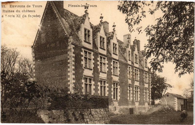 Carte postale ancienne Plessis les Tours Ruines du Chateau à Tours