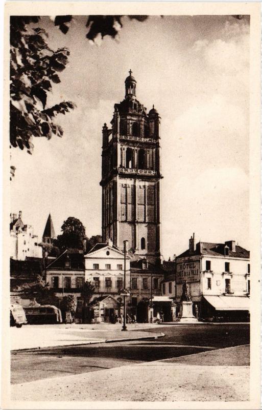Carte postale ancienne Loches Tour Saint-Antoine à Loches