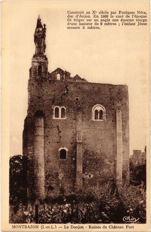 Carte postale ancienne Montbazon le Donjon Ruines du Chateau Fort à Montbazon