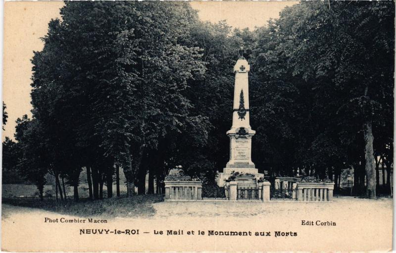 Carte postale ancienne Neuvy le Roi le Mail et le Monument aux Morts à Neuvy-le-Roi