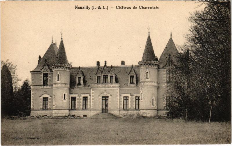Carte postale ancienne Nouzilly Chateau de Charentais à Nouzilly