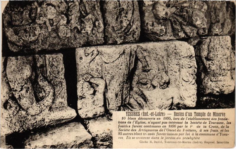 Carte postale ancienne Yzeures Restes d'un Temple de Minevre