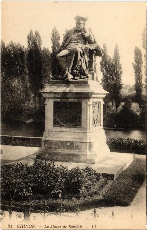 Carte postale ancienne Chinon Statue de Rabelais à Chinon