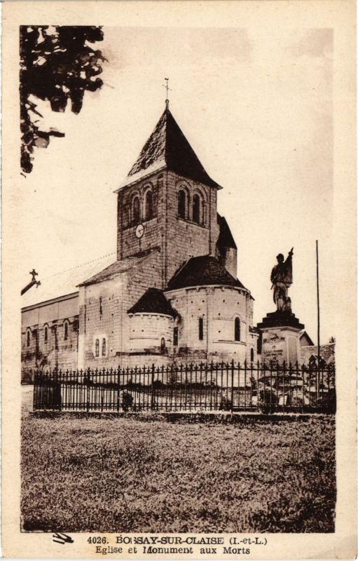 Carte postale ancienne Bossay eglise et Monuent aux Morts