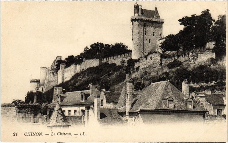 Carte postale ancienne Chinon le chateau à Chinon