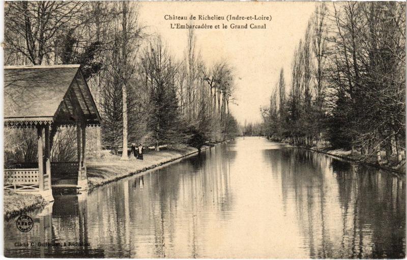 Carte postale ancienne Richelieu le chateau embarcadere &grand canal à Richelieu