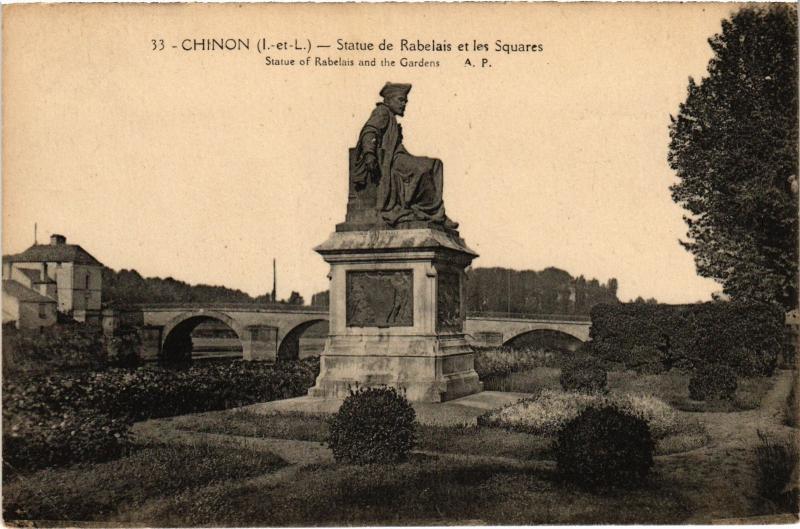 Carte postale ancienne Chinon Statue de Rabelais à Chinon