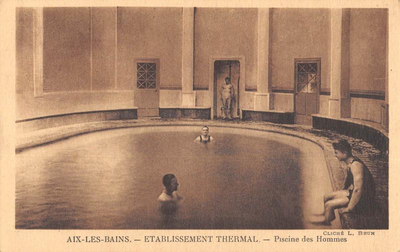 Carte postale ancienne Aix Les Bains - Etablissement Thermal - Piscine Des Hommes à Aix-les-Bains