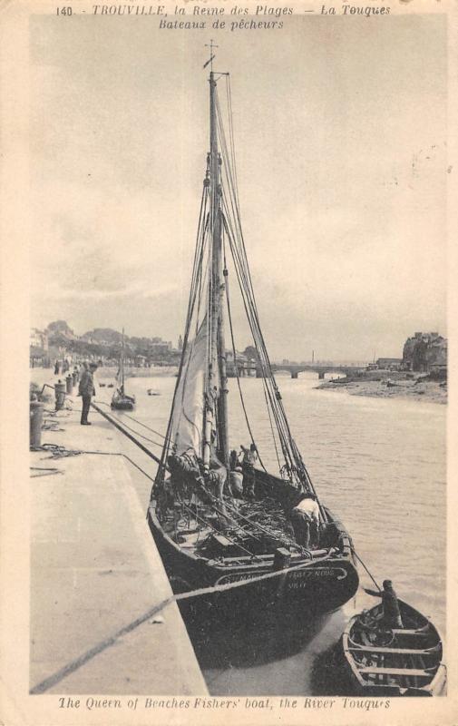 Carte postale ancienne Trouville - La Touques - Bateaux De Pecheurs à Touques