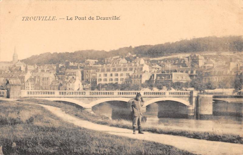Carte postale ancienne Trouville - Le Pont De Deauville à Deauville