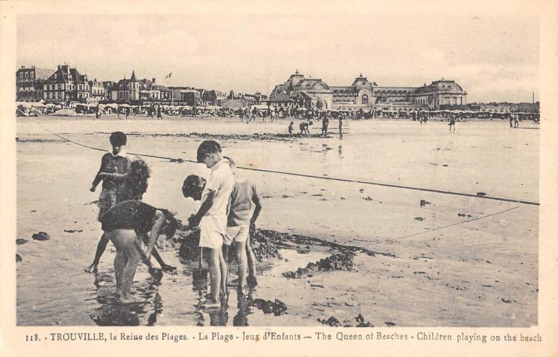 Carte postale ancienne Trouville - La Plage - Jeux D'Enfants