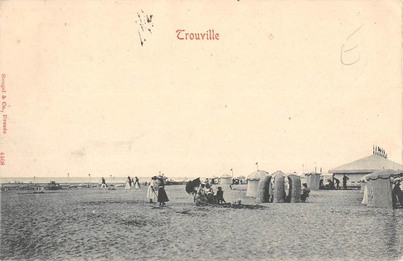 Carte postale ancienne Trouville - Scene De Plage
