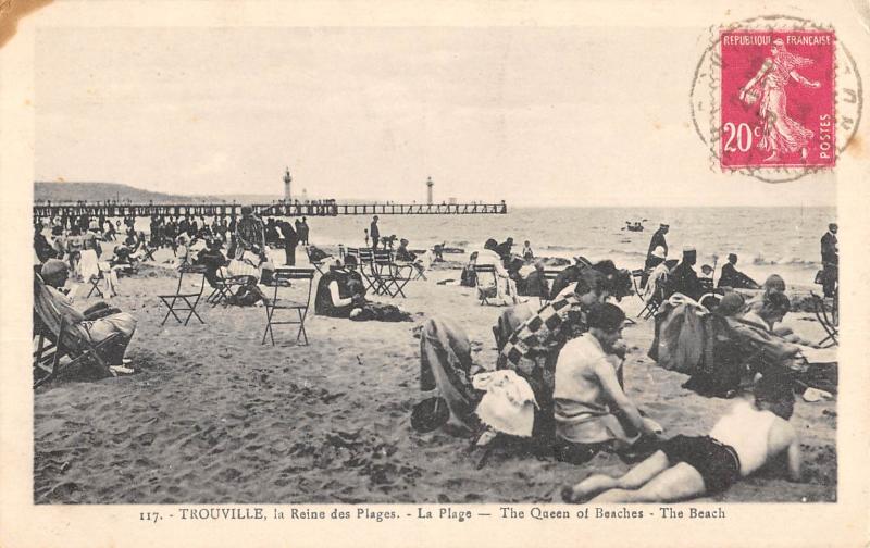 Carte postale ancienne Trouville - La Plage
