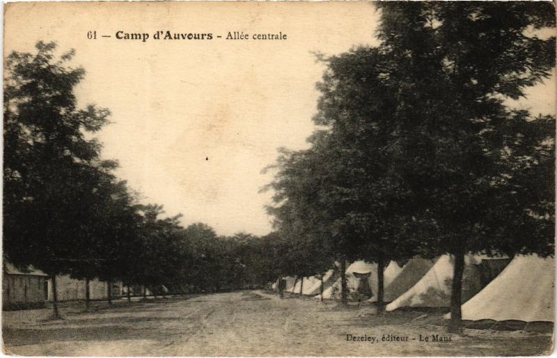 Carte postale ancienne Camp d'Auvours allee centrale