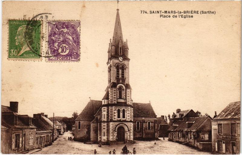 Carte postale ancienne St Mars éa Briere Place de l'Eglise