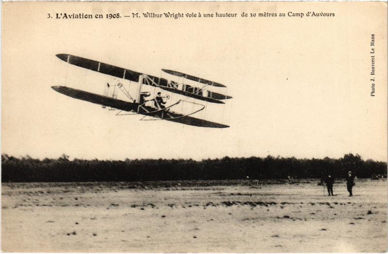 Carte postale ancienne Camp d'Auvours M. Wilbur Wright vole a une hauteur