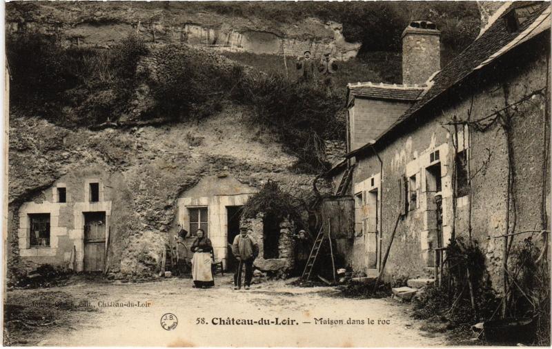Carte postale ancienne Chateau du Loir Maison dans le roc