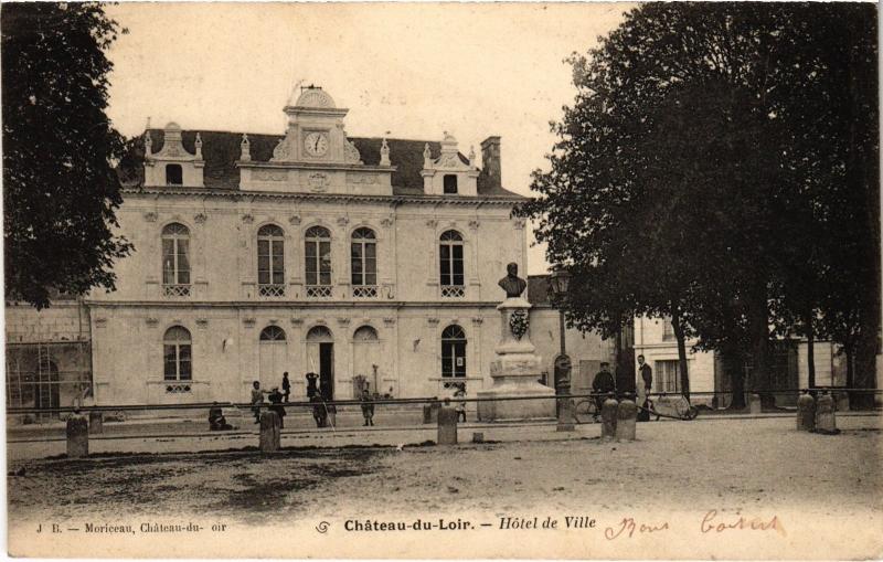Carte postale ancienne Chateau du Loir Hotel de Ville