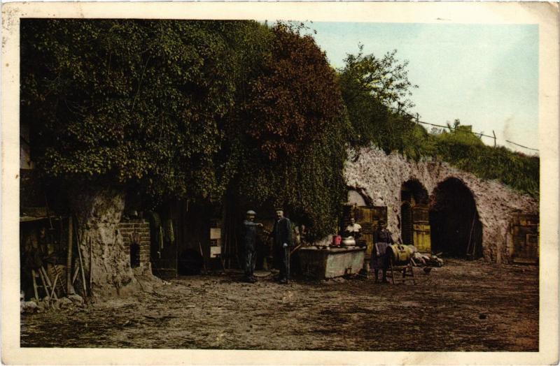 Carte postale ancienne Chateau du Loir Habitatoin dans le Roc