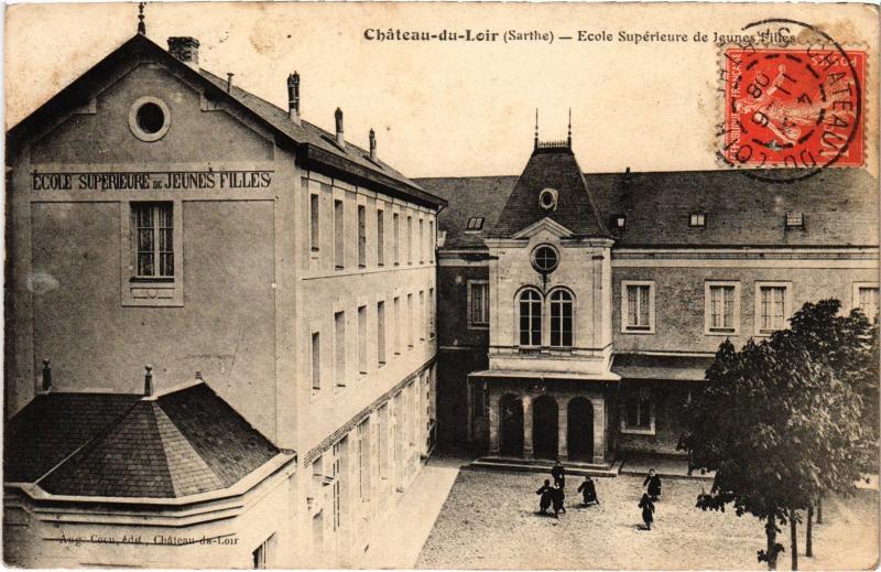 Carte postale ancienne Chateau du Loir Ecole Superieure de Jeunes Filles