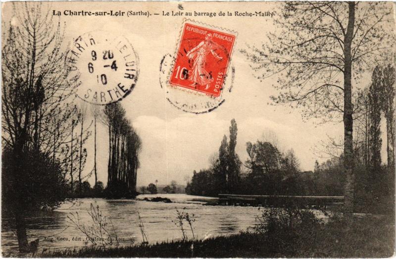 Carte postale ancienne La Chartre sur le Loir le Loir au Barrage à La Chartre-sur-le-Loir