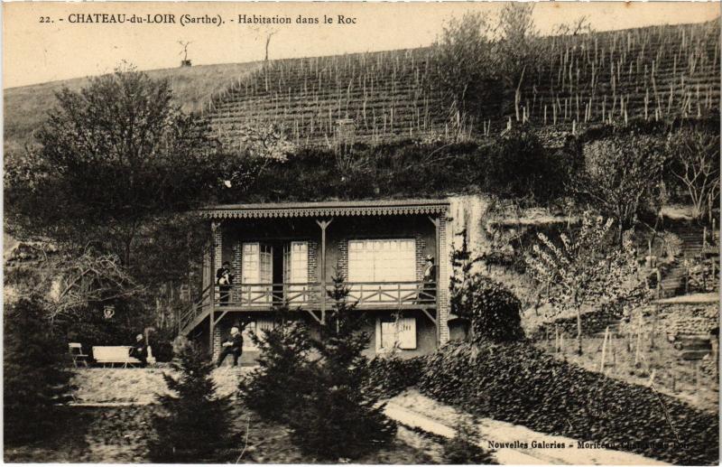 Carte postale ancienne Chateau du Loir Habitation dans le Roc