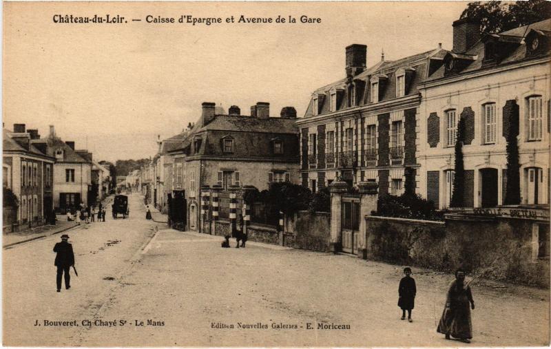Carte postale ancienne Chateau du Loir Caisse d'Epargne Avenue de la Gare