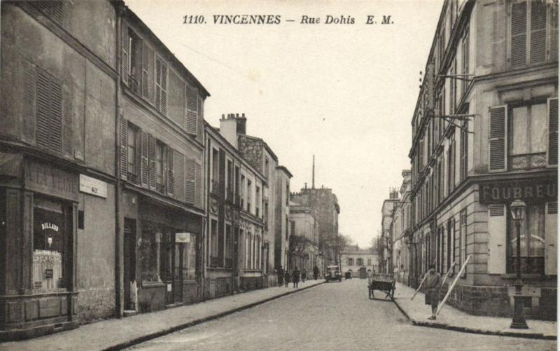 Carte postale ancienne Vincennes-Rue Dohis à Vincennes
