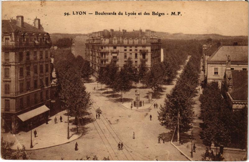 Carte postale ancienne Lyon - Boulevards du Lycée et des Belges à Lyon