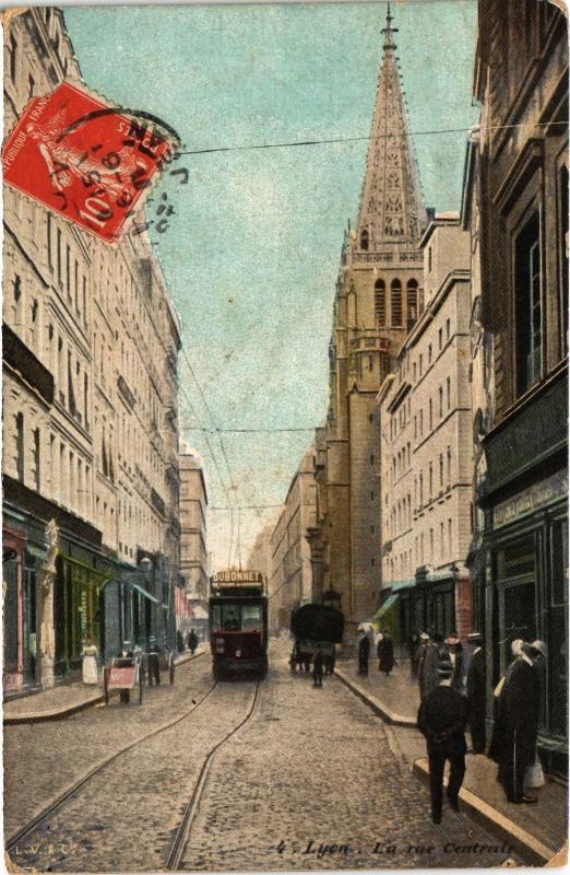 Carte postale ancienne Lyon - La rue Centrale à Lyon