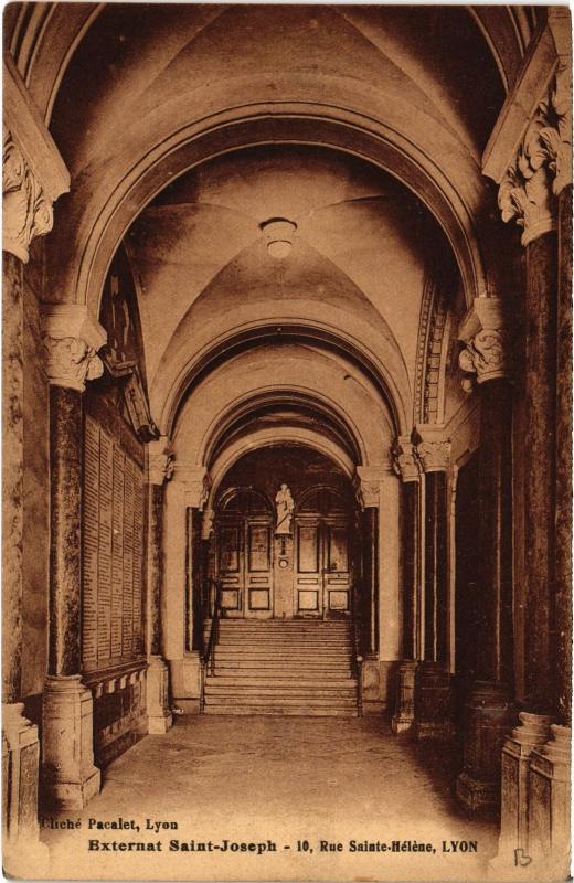 Carte postale ancienne Externat Saint-Joseph - Rue Sainte-Helene