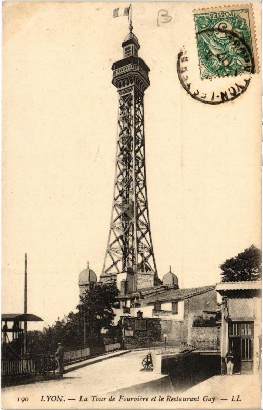 Carte postale ancienne Lyon - La Tour de Fourviere et le Restaurant Gay à Lyon