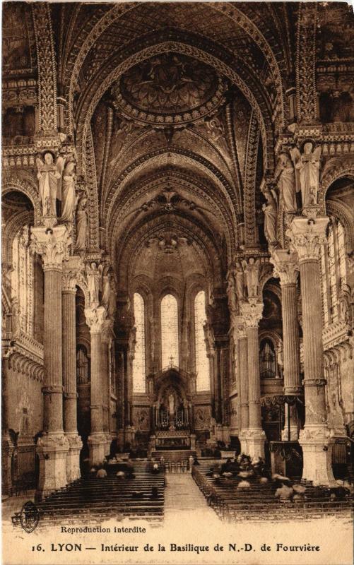 Carte postale ancienne Lyon - Intérieur de la Basilique de N.-D. Fourviere à Lyon