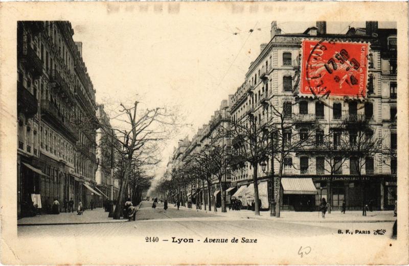 Carte postale ancienne Lyon - Avenue de Saxe à Lyon