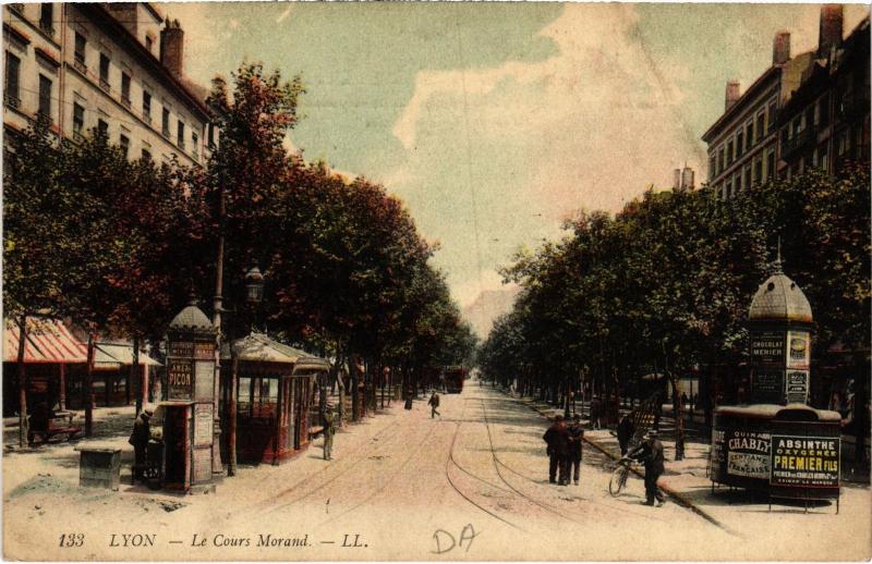 Carte postale ancienne Lyon - Le Cours Morand à Lyon
