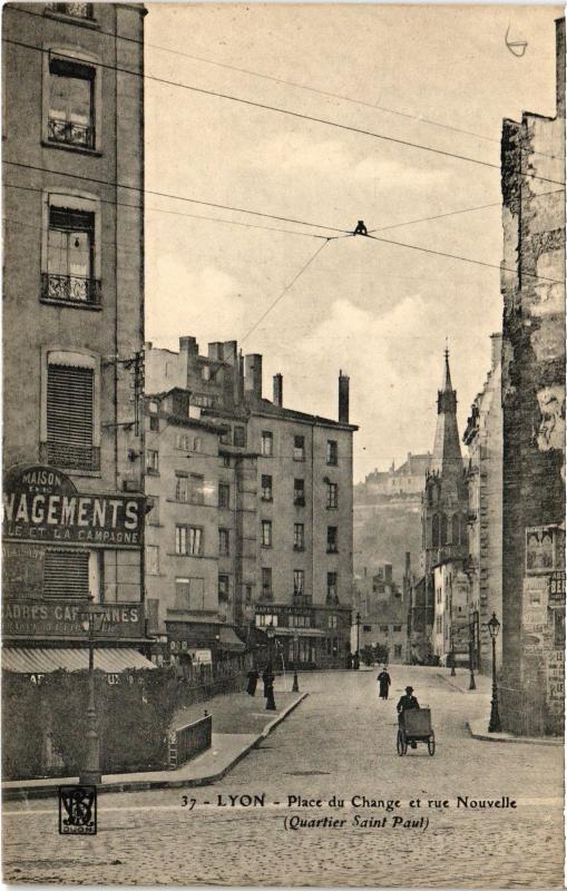 Carte postale ancienne Lyon - Place du Change et rue Nouvelle à Lyon