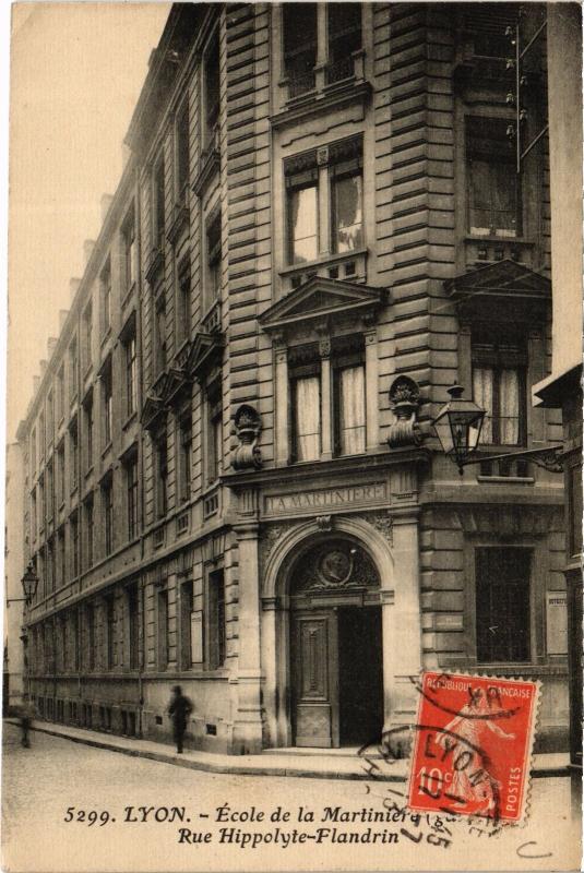 Carte postale ancienne Lyon - Ecole de Martiniere - Rue Hippolyte à Lyon