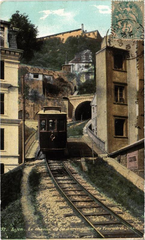 Carte postale ancienne Lyon - Le chemin de fer a cremailler de FOURVIEREs à Lyon