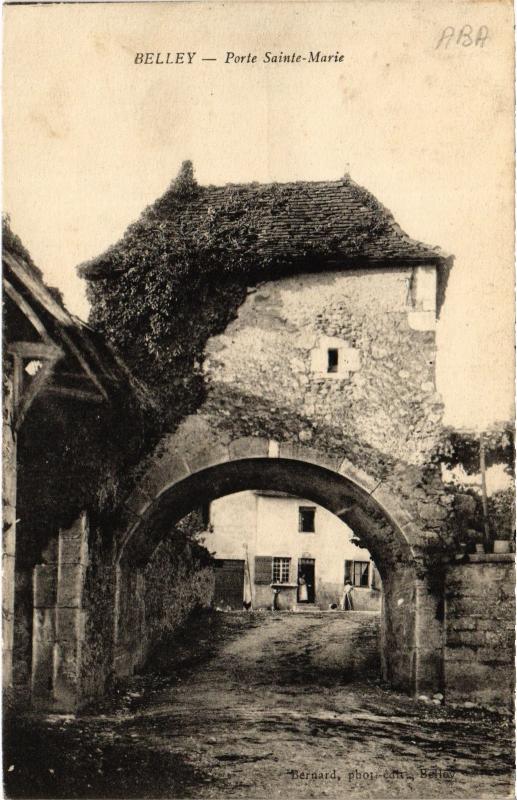 Carte postale ancienne Belley Porte Sainte-Marie à Belley