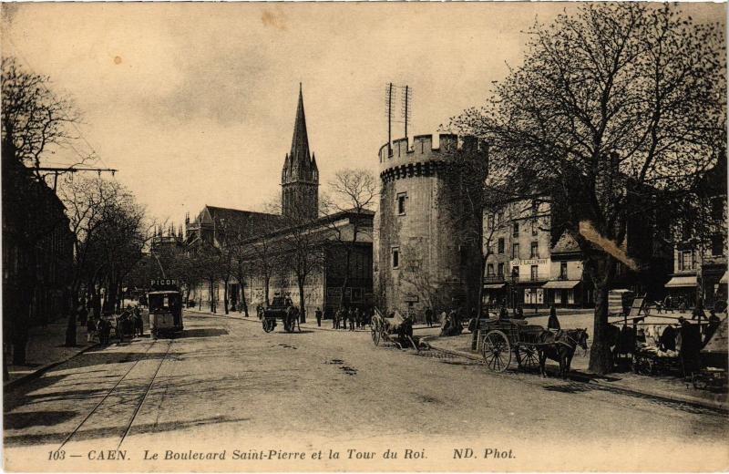 Carte postale ancienne Caen - Le Boulevard Saint-Pierre et la Tour du Roi à Caen