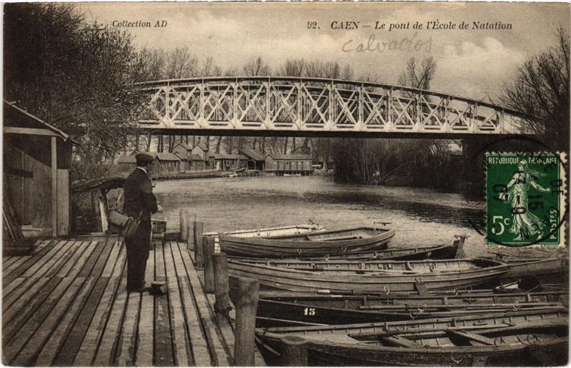 Carte postale ancienne Caen - Le pont de l'Ecole de Natation à Caen