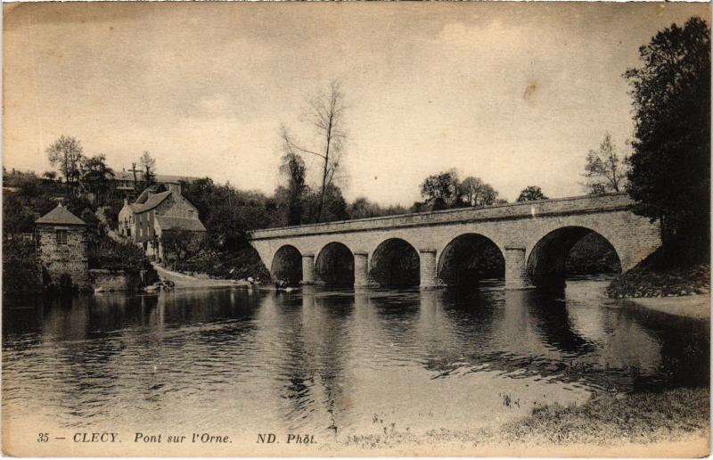 Carte postale ancienne Clecy - Pont sur l'Orne à Clécy