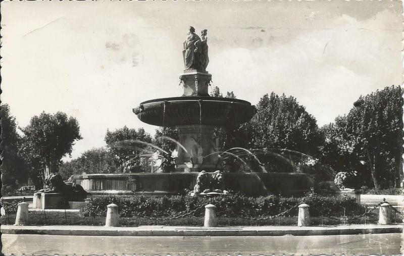 Carte postale ancienne La Grande Fontaine à Aix-en-Provence