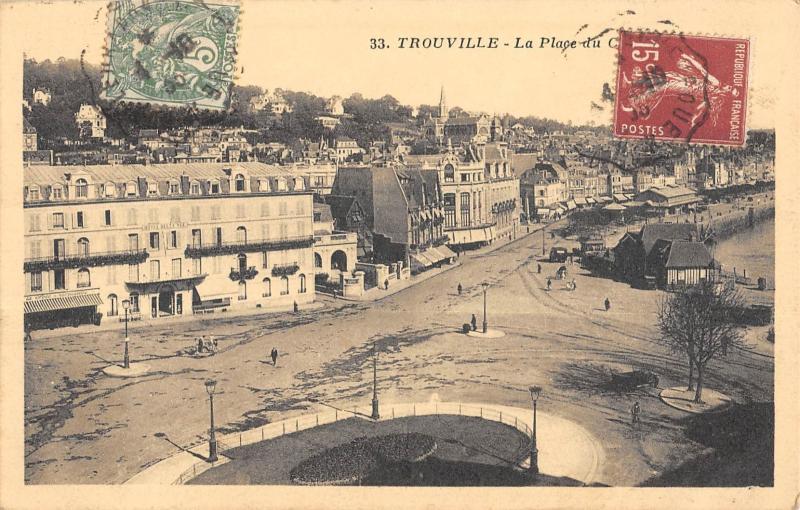 Carte postale ancienne Trouville - La Place Du Centre