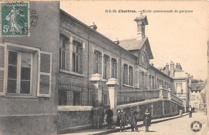 Carte postale ancienne Chartres - Ecole Communale De Garcons à Chartres