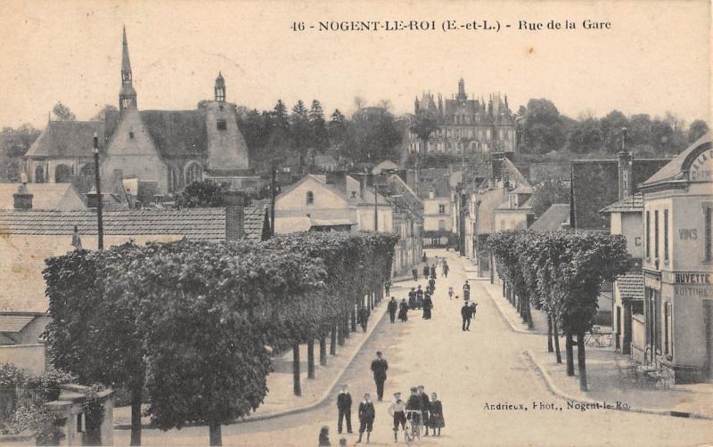 Carte postale ancienne Nogent Le Roi - Rue De La Gare à Nogent-le-Roi