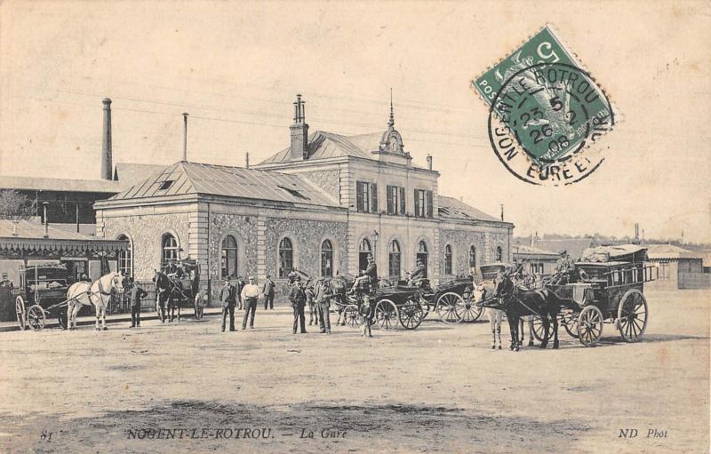 Carte postale ancienne Nogent Le Rotrou - La Gare à Nogent-le-Rotrou