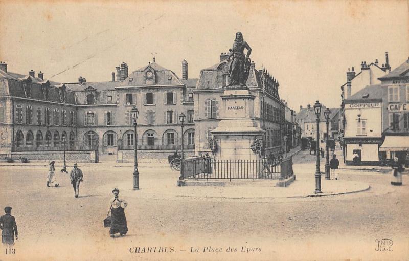 Carte postale ancienne Chartres - La Plce Des Epars à Chartres